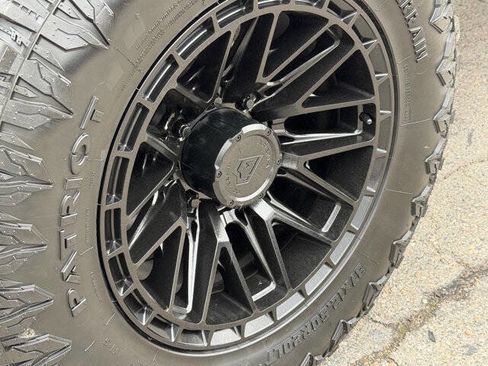 Used 2022 Ford F250 XLT w/ XLT Value Package image 9