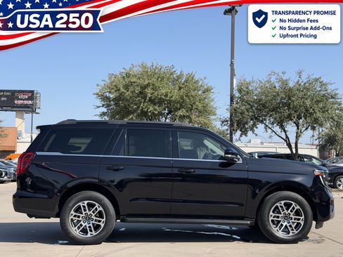 New 2026 Ford Expedition Active RWD image 3