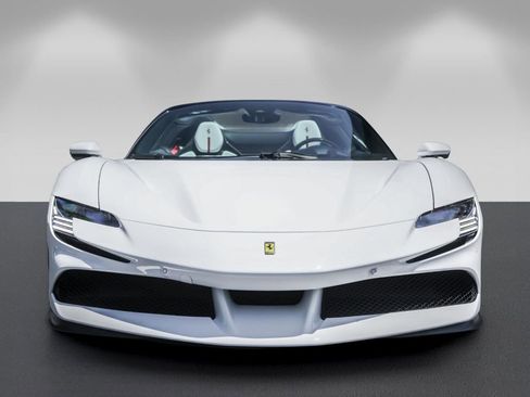 Certified 2025 Ferrari SF90 Spider AWD/4WD image 10