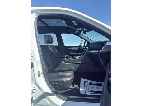Used 2024 Jeep Grand Cherokee L Overland AWD/4WD image 20