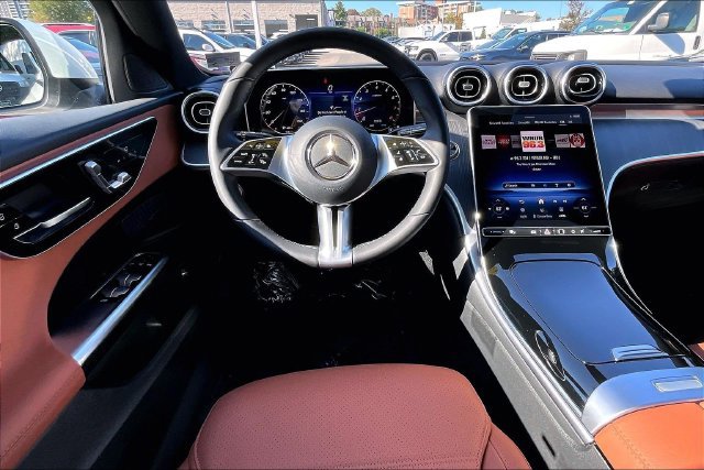 Used 2026 Mercedes-Benz C 300 4MATIC Sedan image 4