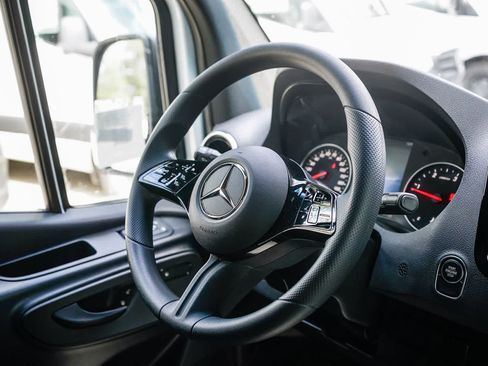 Used 2026 Mercedes-Benz Sprinter 2500 image 15