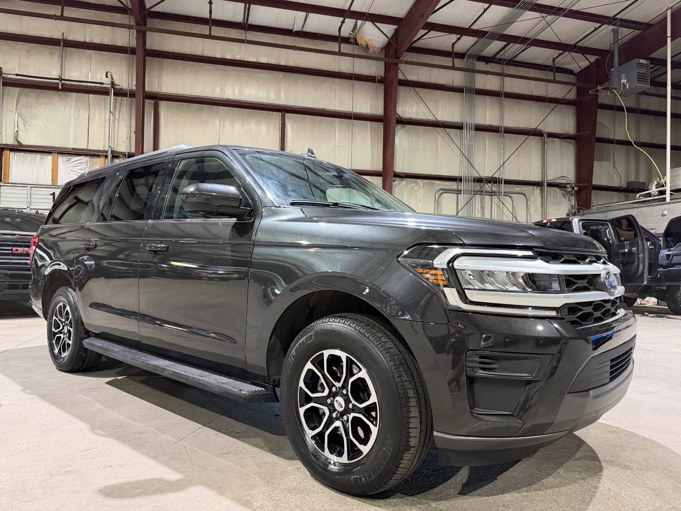 Used 2024 Ford Expedition Max XLT RWD image 1