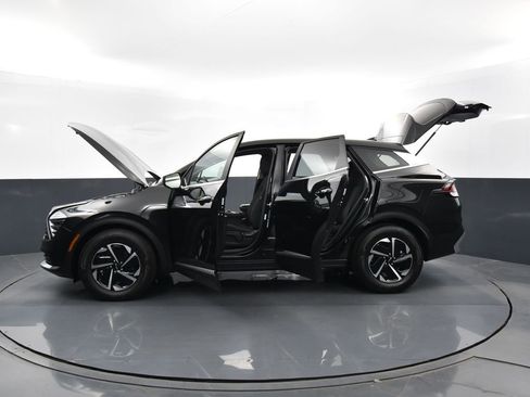 Used 2025 Kia Sportage LX image 37
