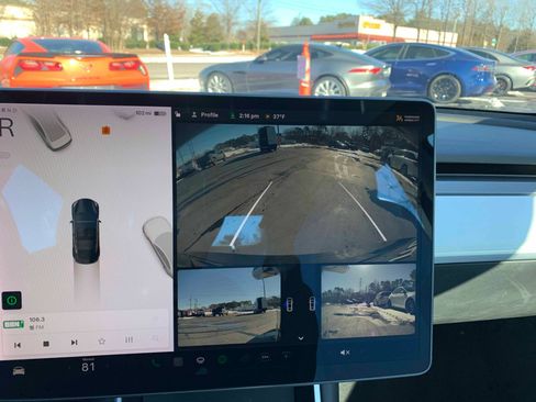 Used 2018 Tesla Model 3 Performance image 25