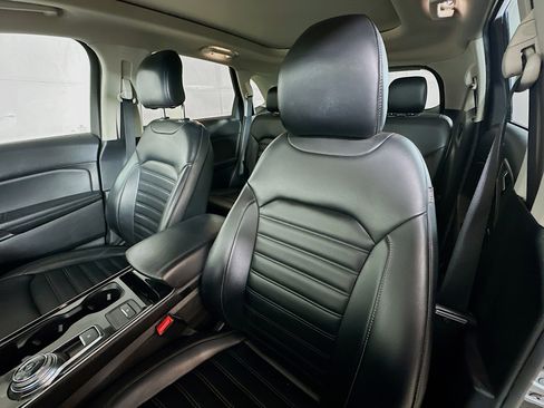 Used 2019 Ford Edge SEL w/ Equipment Group 201A image 19