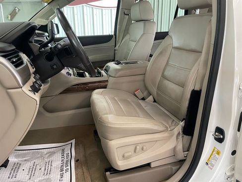 Used 2015 GMC Yukon Denali w/ Open Road Package AWD/4WD image 17