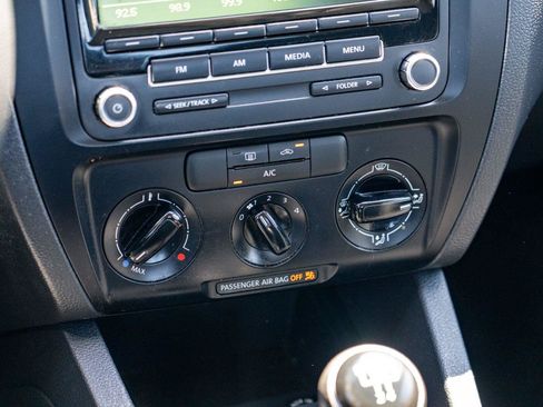 Used 2014 Volkswagen Jetta S FWD image 21