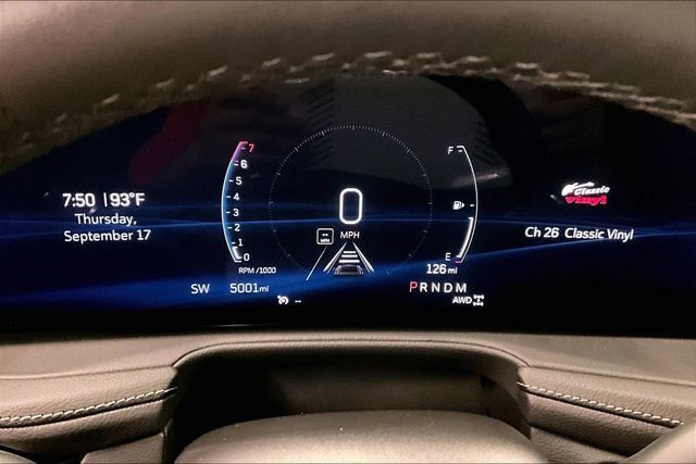 Used 2025 Cadillac XT4 Premium Luxury w/ LPO, Floor Liner Package AWD/4WD image 28