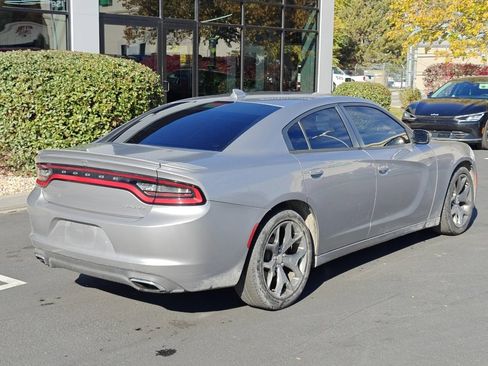 Used 2015 Dodge Charger SXT image 7