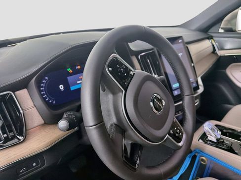 New 2026 Volvo XC90 T8 Plus w/ Protection Package Premier AWD/4WD image 9