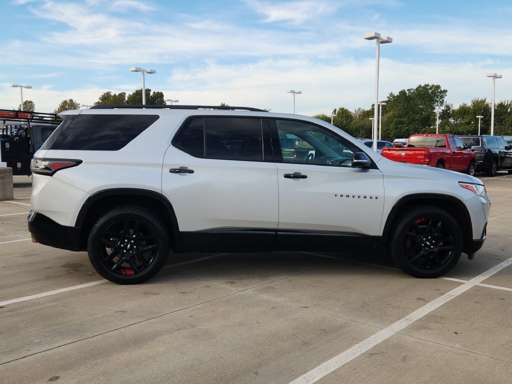 Used 2020 Chevrolet Traverse Premier w/ Redline Edition FWD image 4