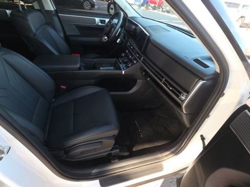Used 2024 Hyundai Santa Fe SEL FWD image 30