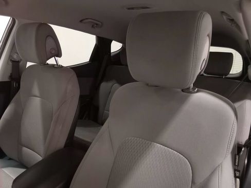 Used 2017 Hyundai Santa Fe Sport FWD image 15