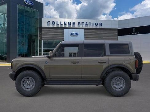 New 2025 Ford Bronco Outer Banks w/ Sasquatch Package image 3