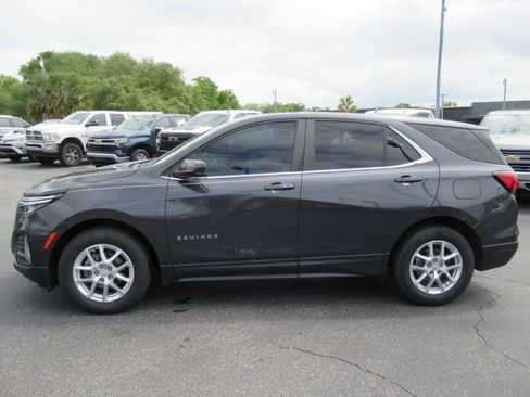 Certified 2022 Chevrolet Equinox LT FWD image 2