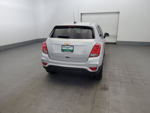 Used 2020 Chevrolet Trax LS w/ Tint and Cruise Package FWD image 7