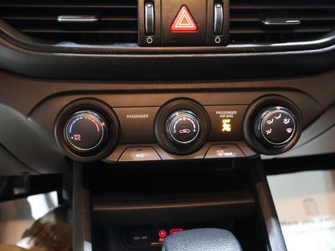 Used 2021 Kia Forte LXS image 27