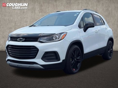 Used 2021 Chevrolet Trax LT w/ Redline Edition FWD image 4