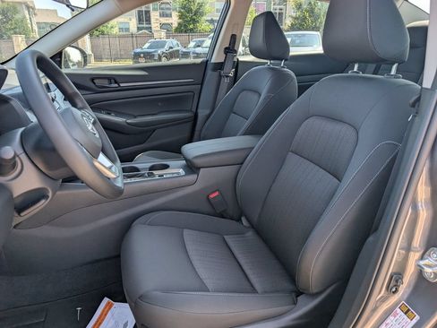 New 2026 Nissan Altima 2.5 SV AWD/4WD image 18