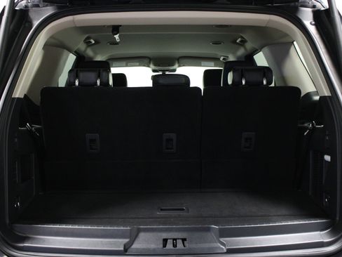 Used 2024 Ford Expedition XLT image 15