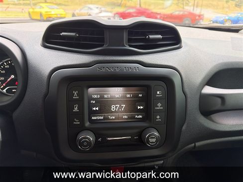 Used 2016 Jeep Renegade Latitude w/ Safety & Security Group AWD/4WD image 7