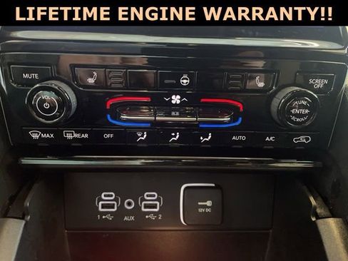 Used 2024 Jeep Grand Cherokee Limited image 25