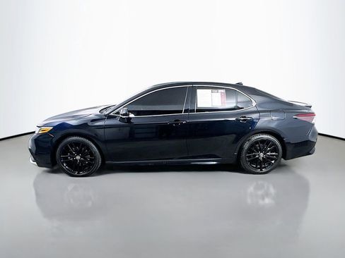 Used 2023 Toyota Camry XSE FWD image 5