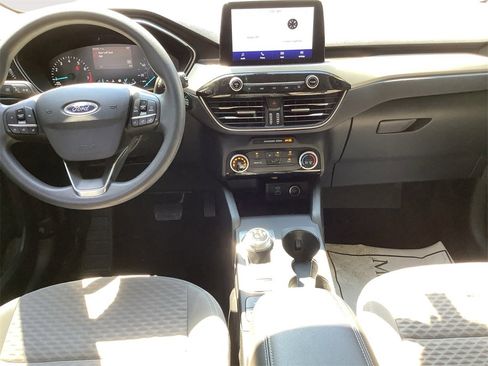 Used 2021 Ford Escape SE image 10