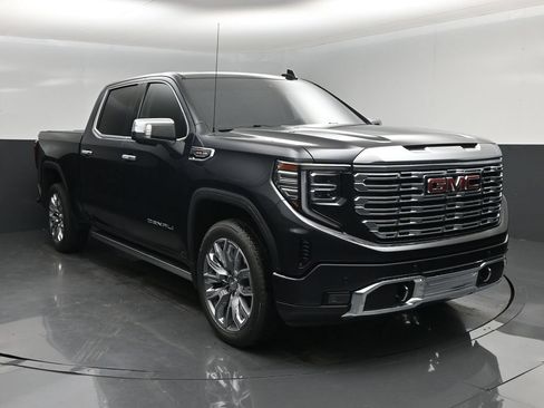 Used 2023 GMC Sierra 1500 Denali w/ Denali Reserve Package AWD/4WD image 8