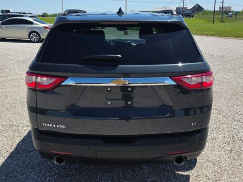 Used 2021 Chevrolet Traverse LT FWD image 4
