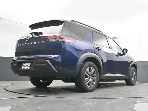 Used 2025 Nissan Pathfinder SV FWD image 44