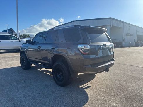 Used 2022 Toyota 4Runner SR5 Premium AWD/4WD image 7