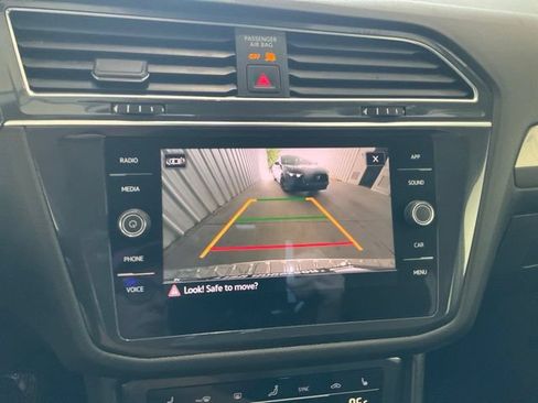 Used 2023 Volkswagen Tiguan SE FWD image 15