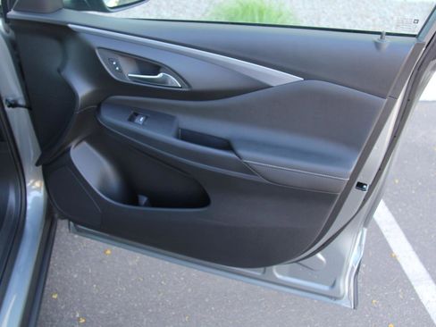 Used 2025 Buick Envista Preferred w/ Convenience I Package image 24