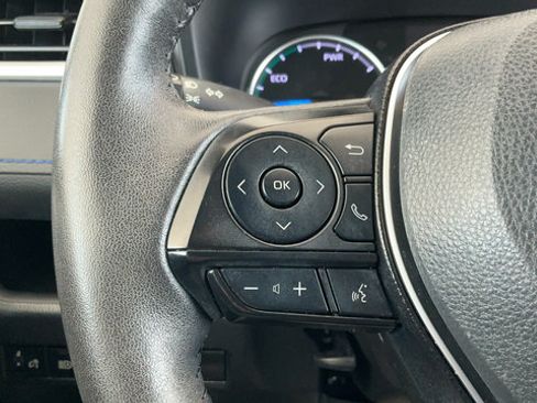 Used 2022 Toyota RAV4 SE w/ SE Grade Weather Package AWD/4WD image 11