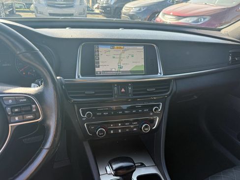 Used 2018 Kia Optima SX w/ Technology Package FWD image 11