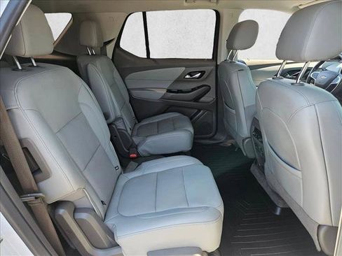 Used 2021 Chevrolet Traverse Premier AWD/4WD image 24