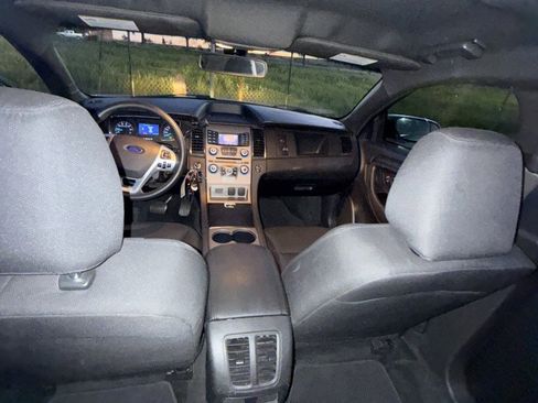 Used 2017 Ford Taurus image 18