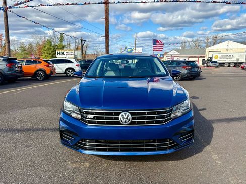 Used 2017 Volkswagen Passat 1.8T R-Line image 8