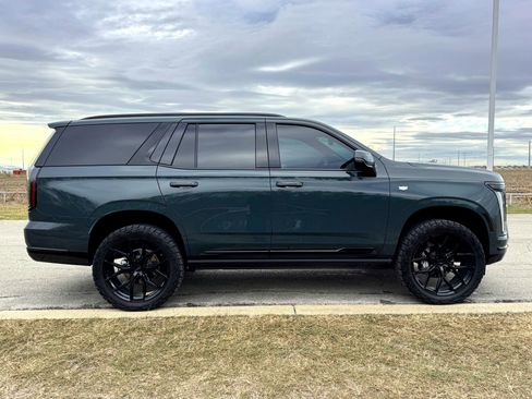 Used 2025 Cadillac Escalade Sport w/ Touring Package image 6