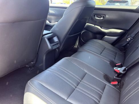Certified 2025 Honda HR-V EX-L image 15