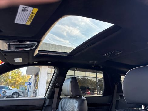 Used 2024 Hyundai Palisade Calligraphy image 10