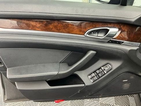 Used 2013 Porsche Panamera 4 image 6