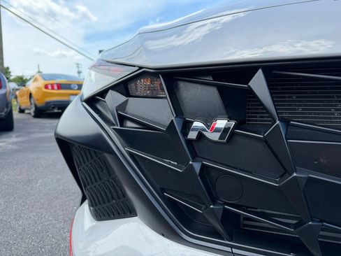 Used 2023 Hyundai Elantra N FWD image 9