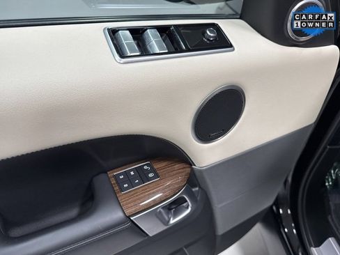 Used 2020 Land Rover Range Rover Sport HSE image 12