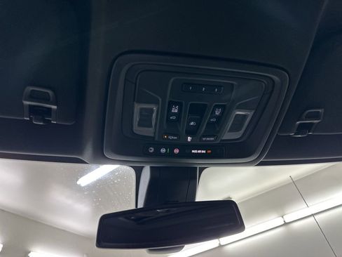 Used 2019 Chevrolet Silverado 1500 High Country w/ Trailer Camera Package image 46