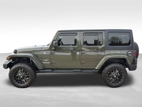 Used 2016 Jeep Wrangler Unlimited Sahara w/ Connectivity Group image 7
