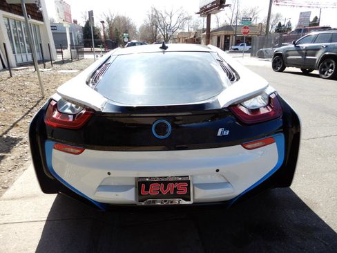 Used 2016 BMW i8 image 6