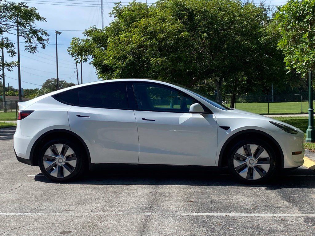 Used 2023 Tesla Model Y Long Range AWD/4WD image 12